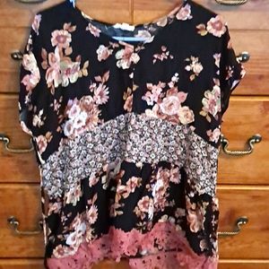 Oddy Womens Floral Top size Large